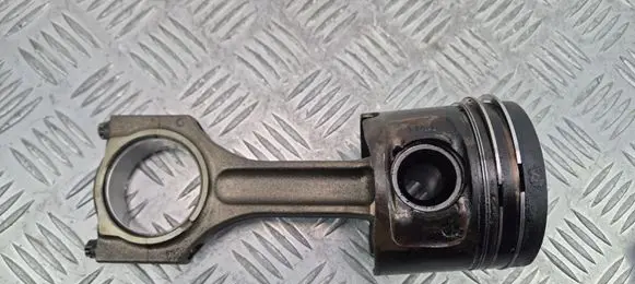 BMW X3 E83 Piston with connecting rod N47