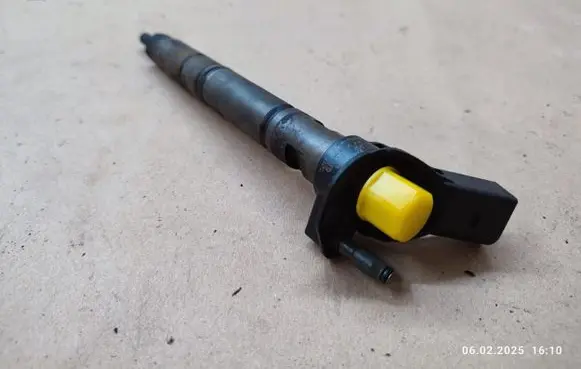 Audi A5 Sportback 8TA Fuel injector 0445116040