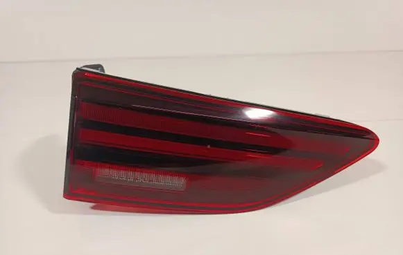 Volkswagen Golf VIII Tailgate rear/tail lights 5H0945093H LF48377 5H0945093