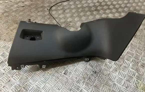 Mercedes-Benz E W211 Dashboard lower bottom trim panel A2116800187