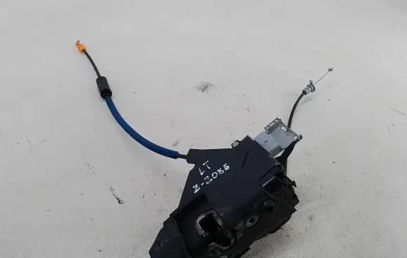 Citroen C6 Rear door lock 9686677780