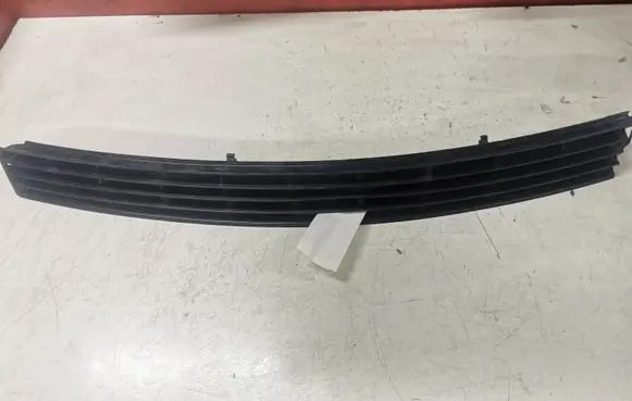 Audi A6 S6 C4 4A Front bumper lower grill 4A0853683