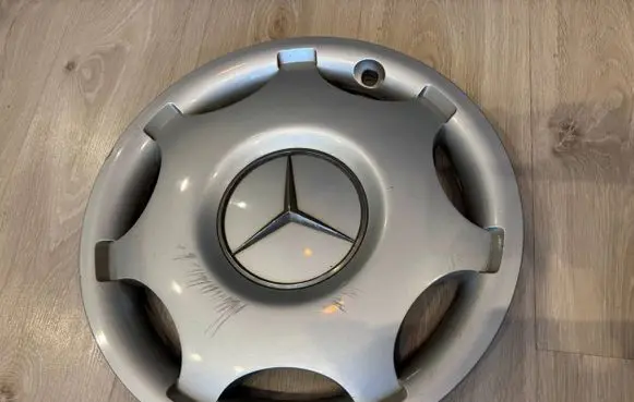 Mercedes-Benz C W203 R15 wheel hub/cap/trim 2034010024 A2034010024