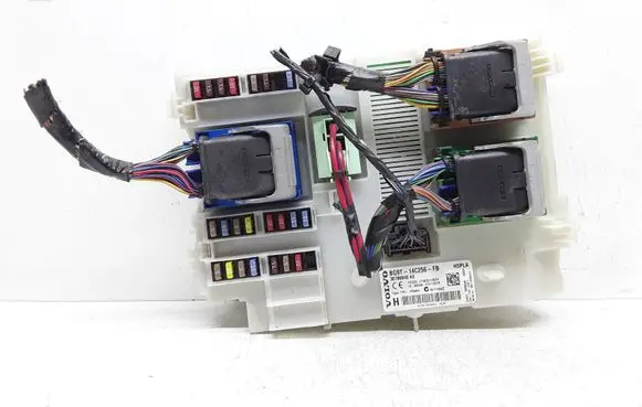 Volvo V60 Fuse module 30786848 BG9T14C256FB 30786848AE