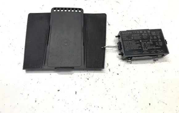 Volvo XC40 Wireless charging module 32389357 32226710