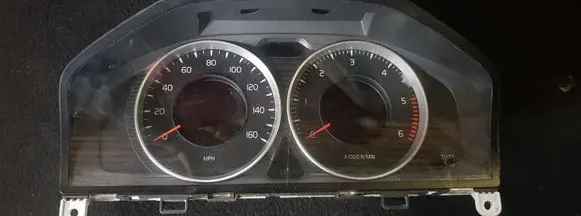 Volvo XC60 Speedometer (instrument cluster) 31327583AA 36000914