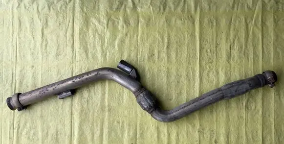 Mercedes-Benz C AMG W204 Middle muffler/silencer A2044907619