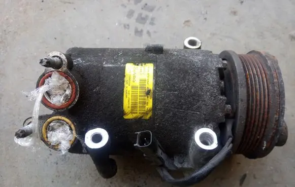 Ford S-MAX Air conditioning (A/C) compressor (pump)