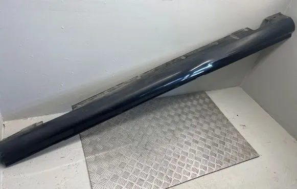 Mercedes-Benz C W204 Sill A2046981454