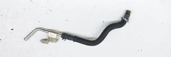 Lexus UX Fuel line pipe