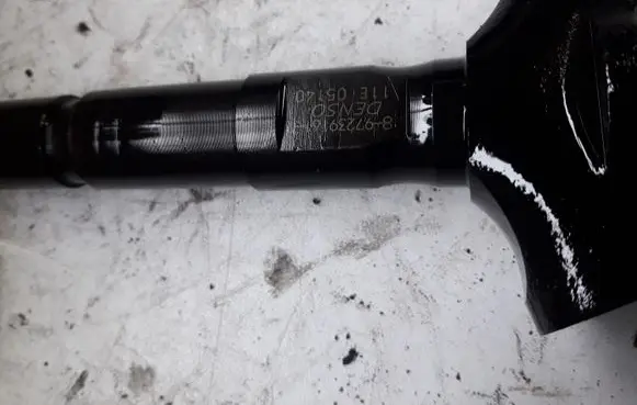 Opel Signum Fuel injector 11E05140