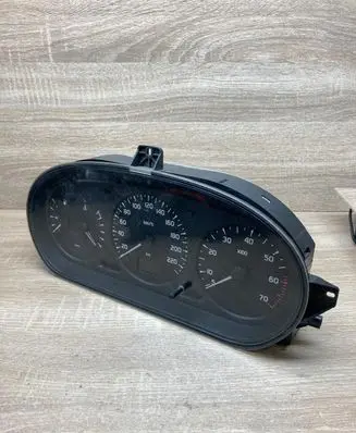 Renault Scenic I Speedometer (instrument cluster) 215781612
