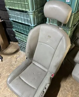 Infiniti FX Front passenger seat 
