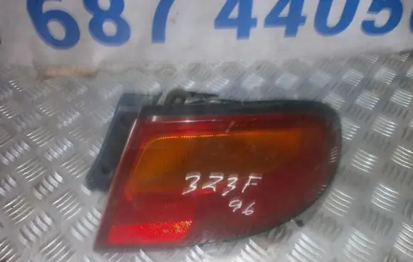 Mazda 323 F Rear/tail lights 0431439