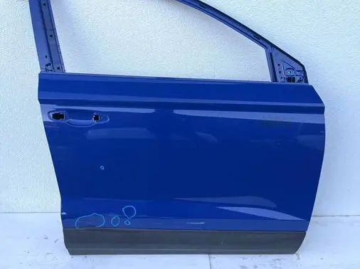 Skoda Karoq Front door
