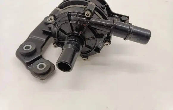 Hyundai Ioniq 5 Electric auxiliary coolant/water pump 369000EKM0