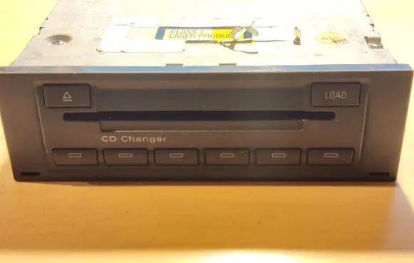 Audi A4 S4 B7 8E 8H CD/DVD changer 8E0035111D
