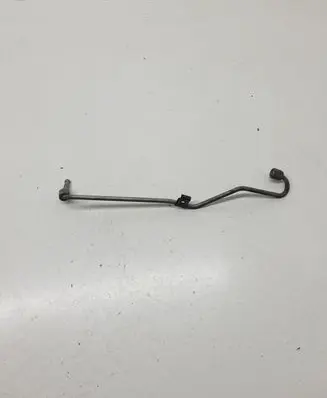 Toyota RAV 4 (XA30) Fuel injector supply line/pipe 
