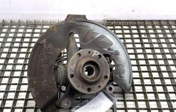 Citroen C5 Front wheel hub spindle knuckle 