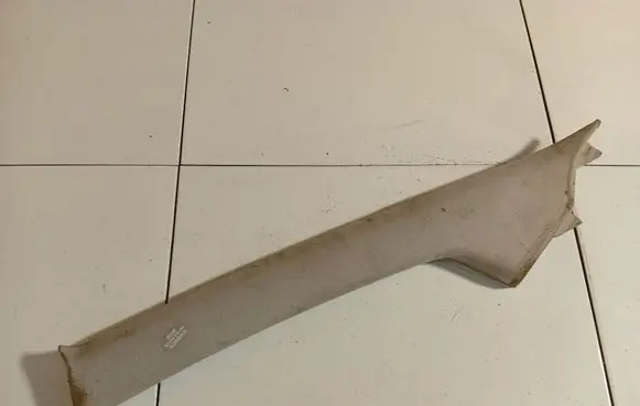(C) pillar trim