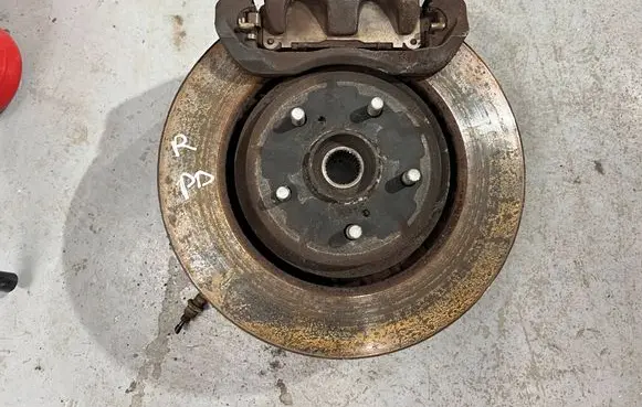 Toyota RAV 4 (XA50) Front wheel hub 