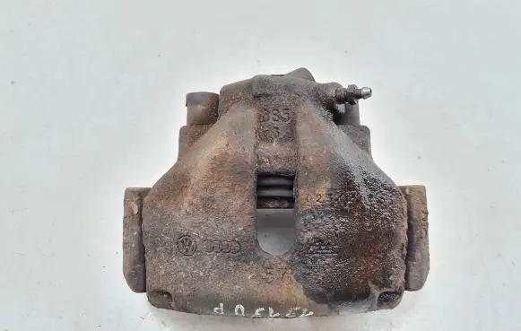 Volkswagen PASSAT B5.5 Front brake caliper