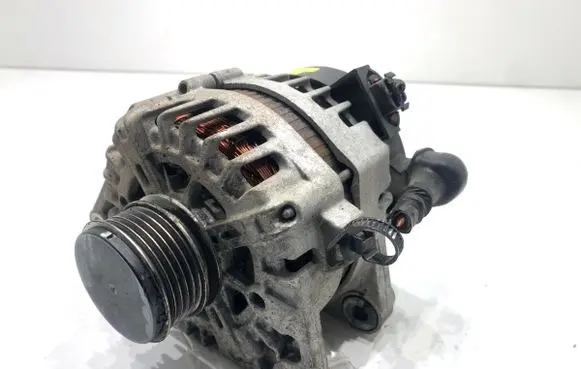 KIA Carens III Generator/alternator 373002A800