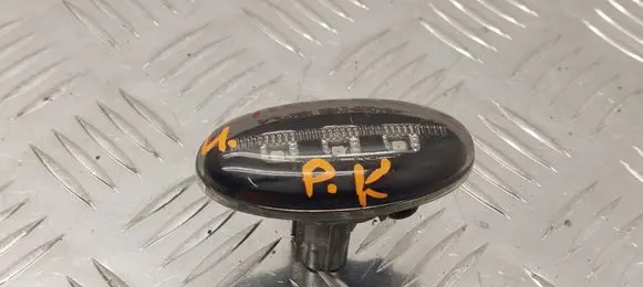 Mazda 3 II Front fender indicator light