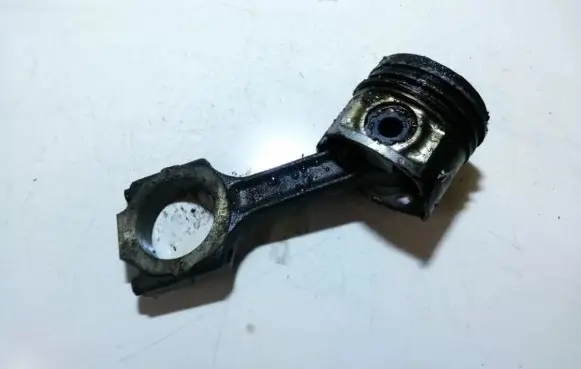 Lancia Lybra Piston with connecting rod