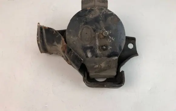 Subaru Legacy Engine mount bracket 41022AC001