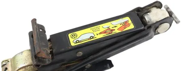 Volkswagen PASSAT B4 Lift Jack 357011031D
