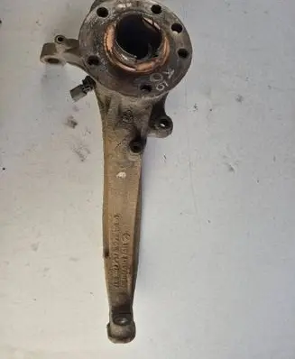 Audi Q7 4L Front wheel hub spindle knuckle