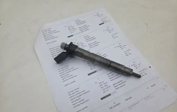 BMW 5 F10 F11 Fuel injector 7805428