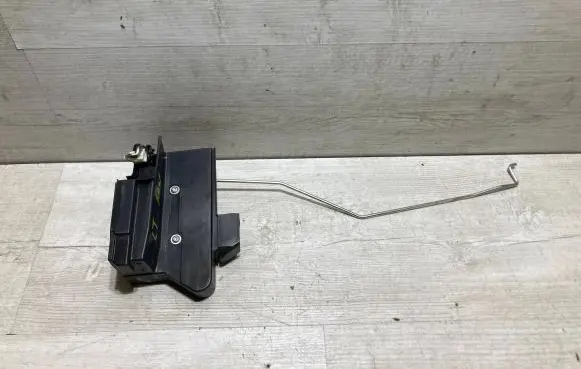 Dacia Sandero III Rear door lock 825033052rb