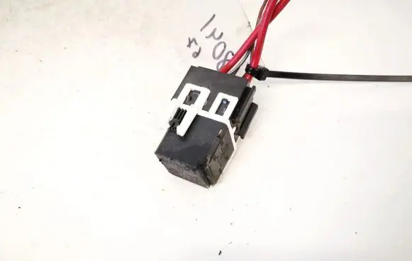 Mercedes-Benz CLS C219 Other relay a0025421319