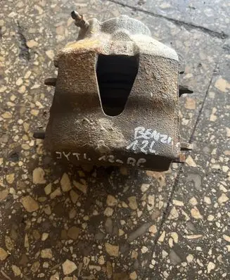 Skoda Yeti (5L) Front brake caliper