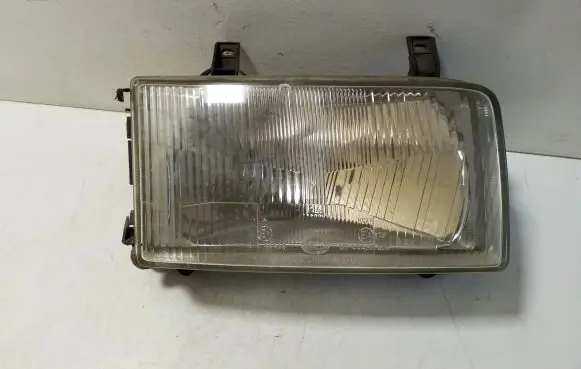 Volkswagen Transporter - Caravelle T4 Headlight/headlamp E17R0144438 9GH11735700