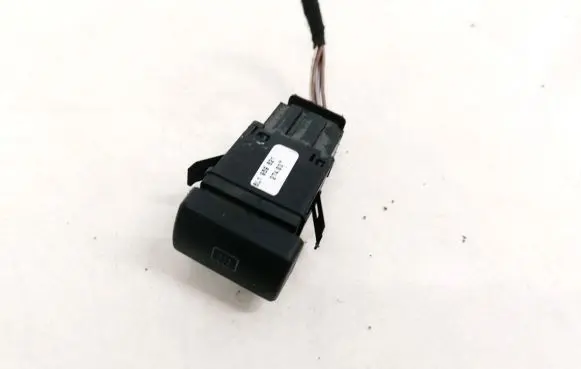Seat Ibiza III (6L) Windscreen/window heater switch 6L1959621 27403