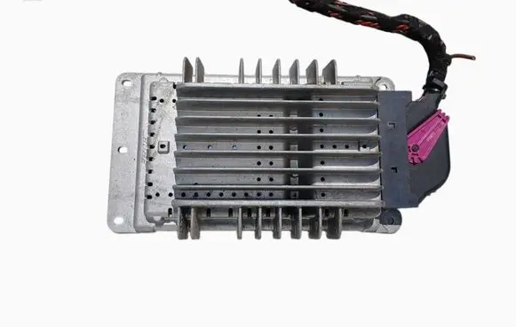 Audi A3 S3 8P Sound amplifier 8P7035223A