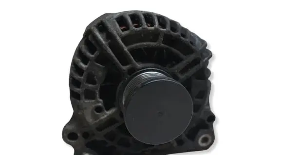 Volkswagen Golf VI Generator/alternator 03C903023A