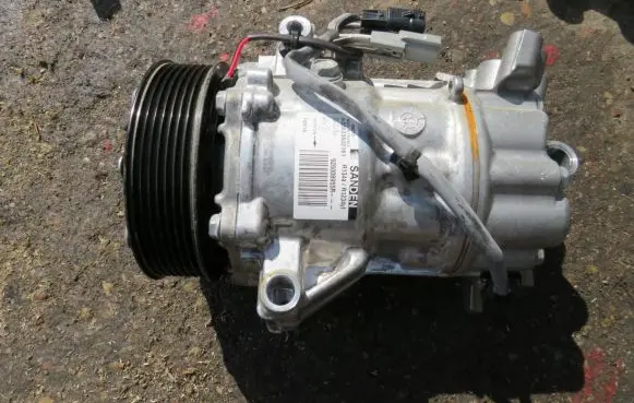 Renault Zoe Air conditioning (A/C) compressor (pump) 926008955R