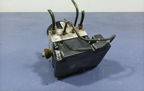 Mitsubishi Outlander ABS Pump 4670A453