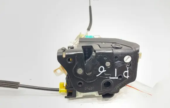 Audi A4 S4 B8 8K Rear door lock 8K0839016D