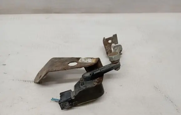 Rear air suspension level height sensor