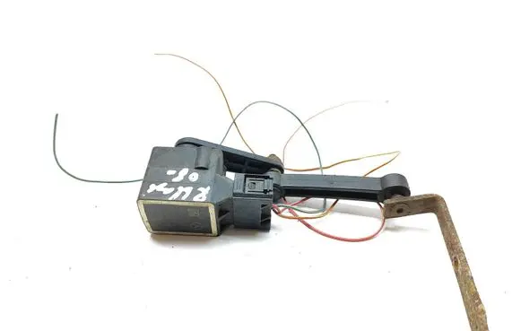 Mercedes-Benz S W221 Air suspension front height level sensor A0105427717