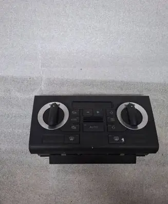Audi A3 S3 8P Climate control unit 8P0820043H