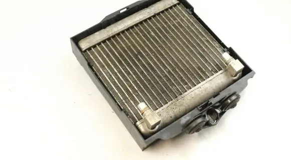 BMW 7 F01 F02 F03 F04 Engine oil radiator 7572542 17217572542