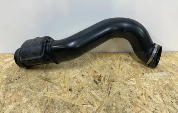 BMW Z4 E89 Air intake hose/pipe 7613823 1061601S02