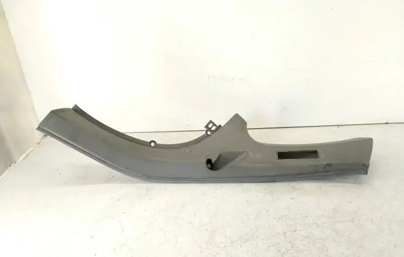 BMW 3 E46 (D)pillar trim (top) 8209014A