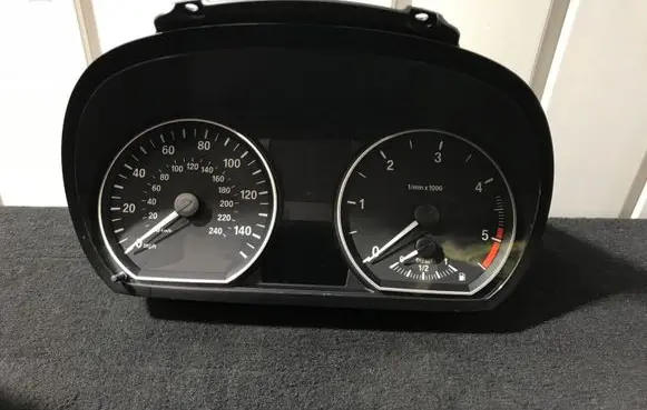 BMW 1 E81 E87 Speedometer (instrument cluster) 9166822